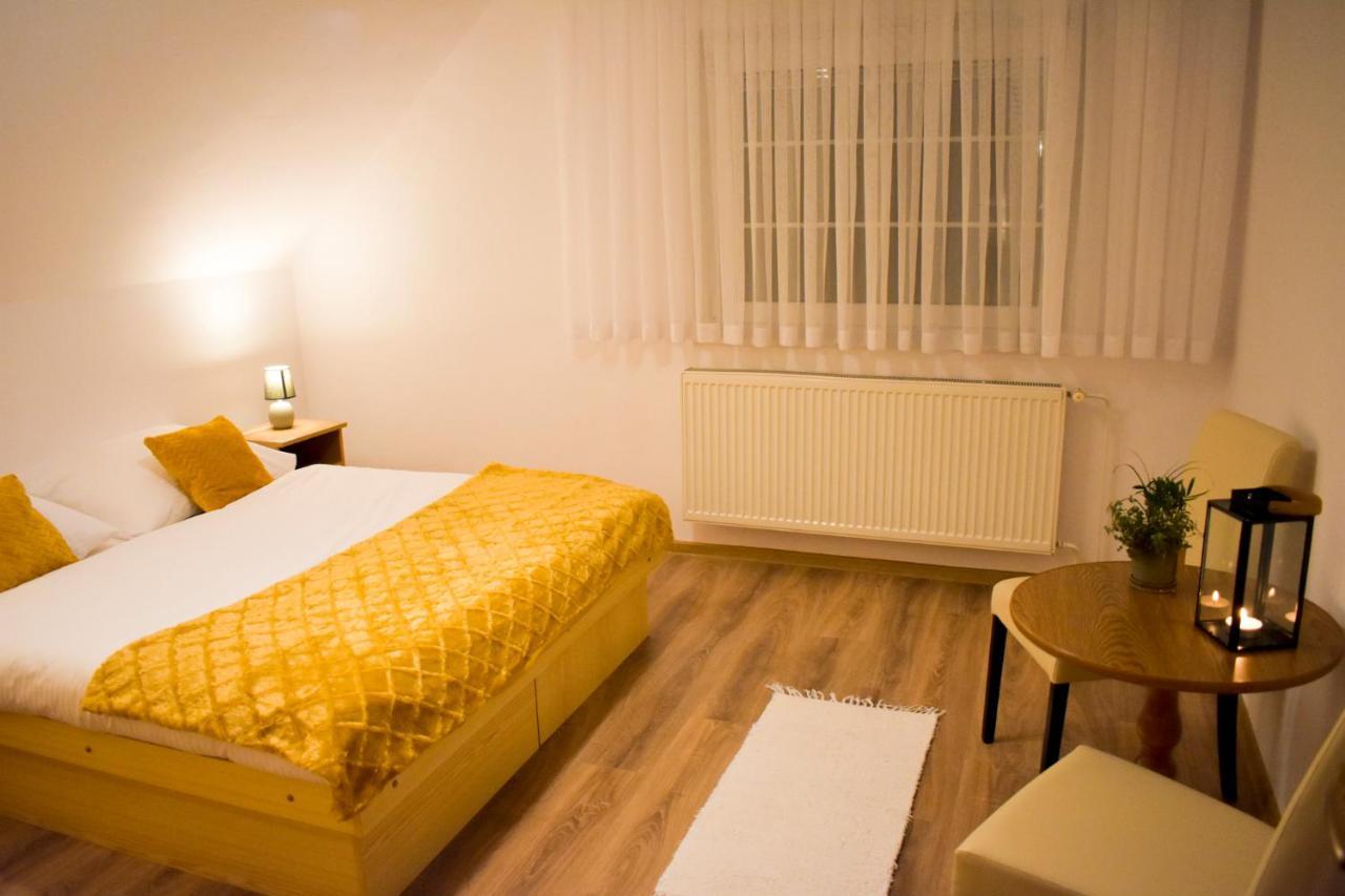 Privat Harencar Apartment สตารา เลชนา ภายนอก รูปภาพ